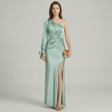 Vestido Maxi de Cetim com Fenda a Uma Manga