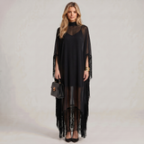 Vestido Maxi Cape com Gola Alta e Detalhe de Penas